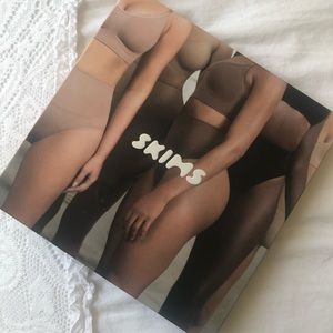 SKIMS Core Control Thong